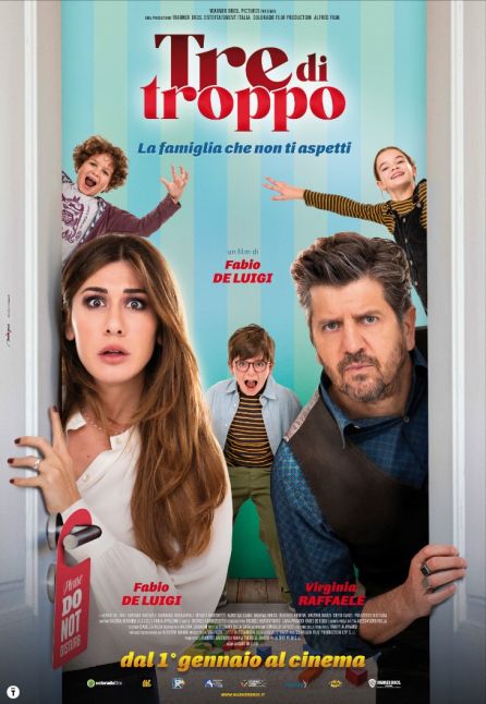 TRE DI TROPPO